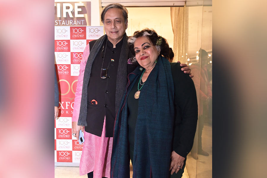 Shashi Tharoor with Alka Pande
