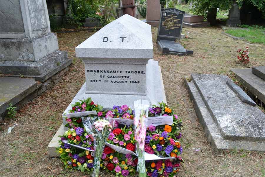 Dwarkanath Tagore passed away in London in 1846 and is buried at the Kensal Green Cemetery 