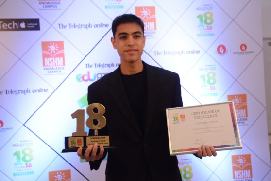Kushagra Kanoi with The Telegraph Online Edugraph 18 under 18 Award