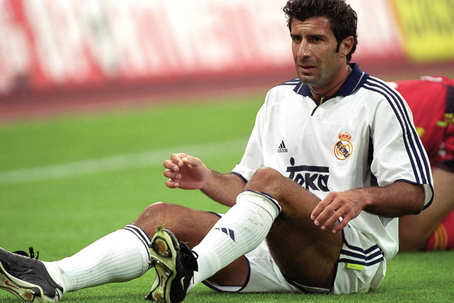Luis Figo was greeted with a pig’s head at the Camp Nou following his move to Real Madrid