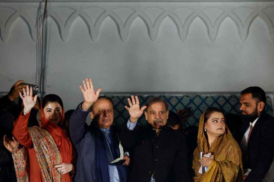 Pakistan Elections | Nawaz Sharif Claims Victory In National Elections ...