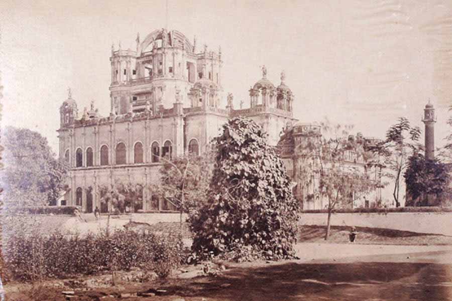 Martin bequeathed his beloved Constantia Palace (in picture) to be converted into an academy for imparting English education to the native children of Lucknow/Oudh