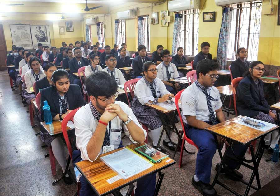 Indian School Certificate (ISC) examinations began on Monday with English paper 1. The last exam will be held on April 2  
