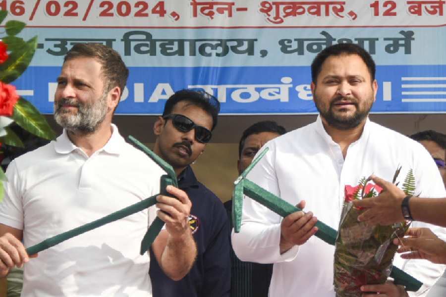 Bharat Jodo Nyay Yatra | Rahul Gandhi, Tejashwi Yadav Show Of ...