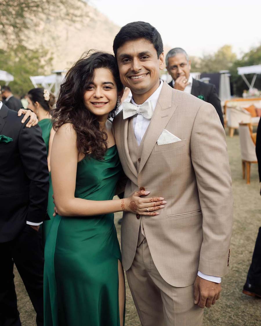 Mithila posed for the camera with Nupur, who is a renowned celebrity fitness coach and consultant. The groom looked dapper in a beige suit over a white formal shirt and a bowtie.