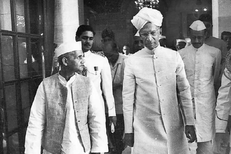 op-ed | Eternal verities: Two eras, two posthumous Bharat Ratnas for M ...