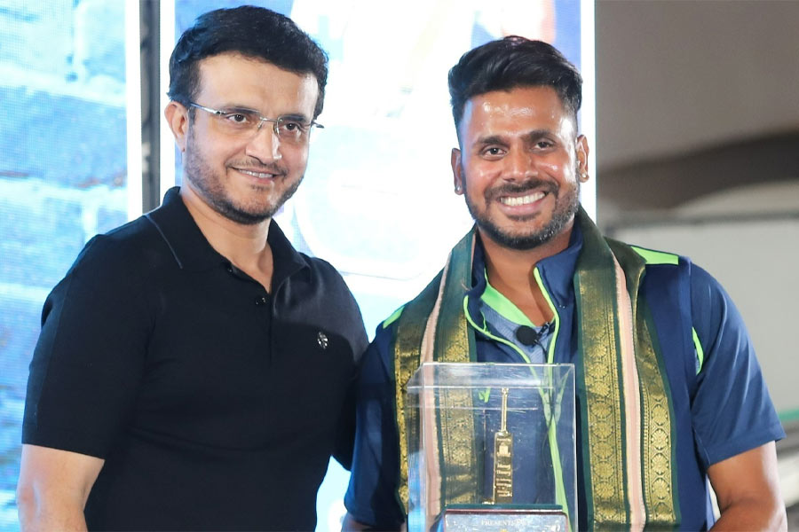 Cricketer Manoj Tiwary was felicitated by former BCCI president and cricketer Sourav Ganguly at the Eden Gardens on Sunday, a day after the right-handed batter announced his retirement from Ranji Trophy
