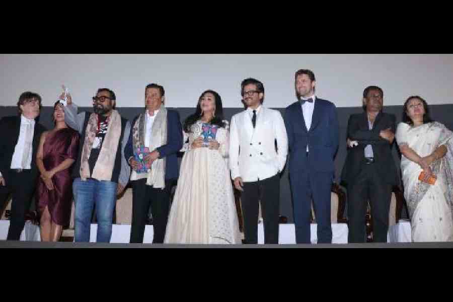 (From left) Didier Talpain, Richa Sharma, Anurag Kashyap, Saswata Chatterjee, Rituparna Sengupta, Anil Kapoor, Nicolas Facino, Santanu Basu and Sharmistha Banerjee, CEO, Nandan, at the inauguration of the French Film Festival at Nandan