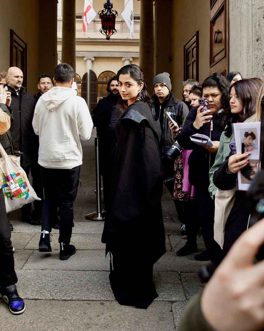 The actress, who is the brand ambassador of Onitsuka Tiger, walked for the Japanese label on the ramp. “Milano 🖤,” she captioned her post.