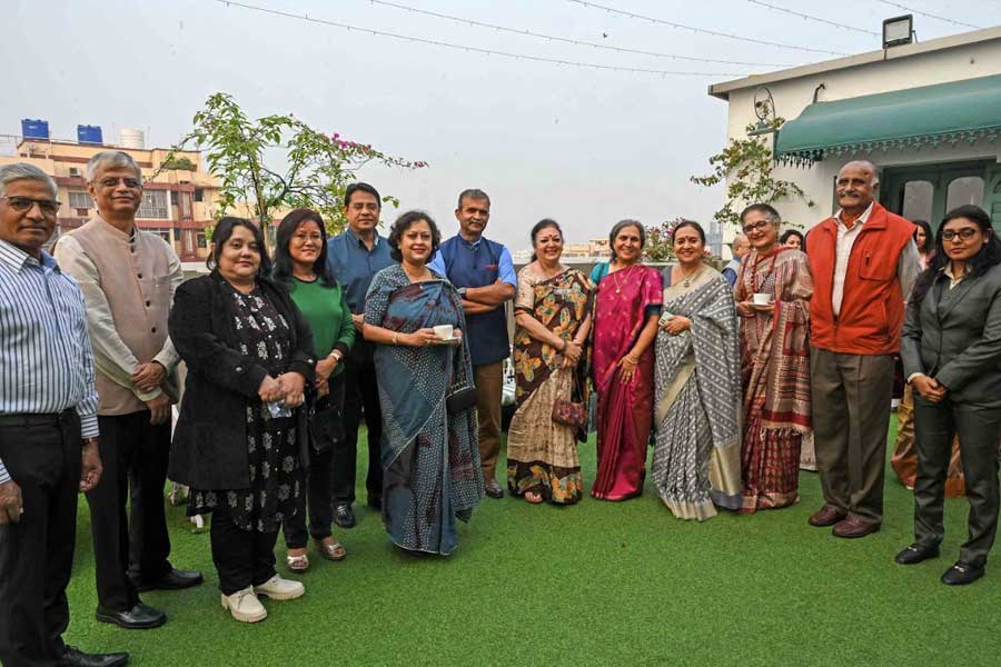 Manjari Jaruhar with friends, other illustrious IPS officers, young officers who have recently joined the force, and cop-crime novelist Monabi Mitra (sixth from left)