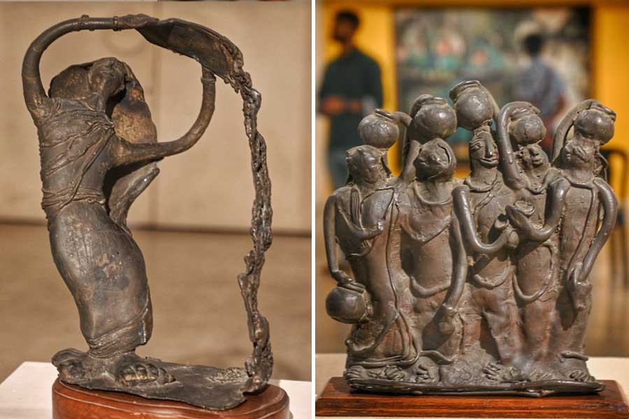 Meera Mukherjee’s innovation and her deep observation of the everyday lives of people in rural communities are reflected in her sculpted works