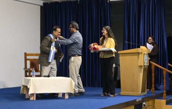 Sekhar Das being felicitated at the event 