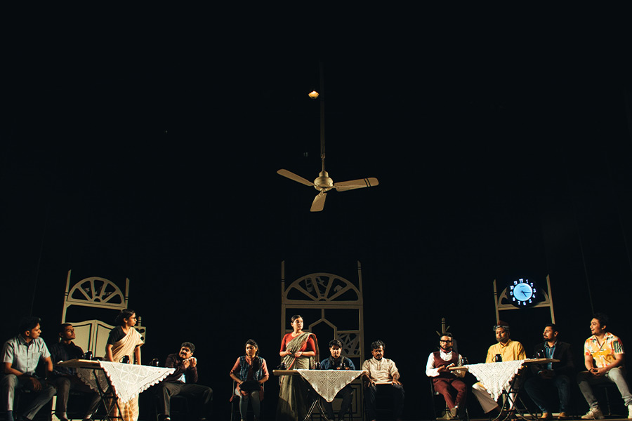 ‘Ek Theke Baro’, a play performed by Nandikar at the Academy of Fine Arts on December 24