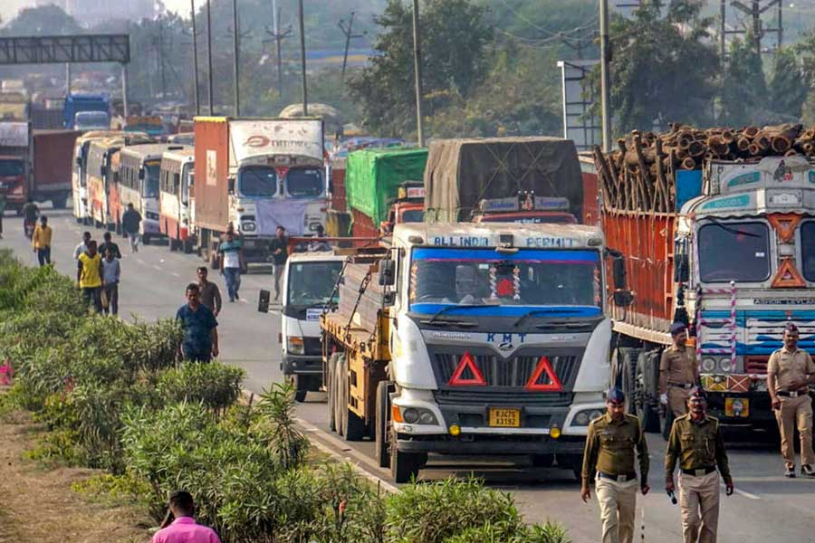 Trucks Truck drivers' strike hits movement of 5 lakh vehicles in
