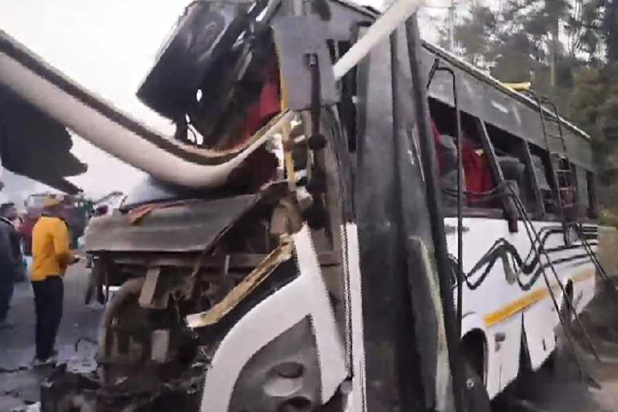 Upper Assam | 12 persons dead after picnic bus collides with coal-laden ...