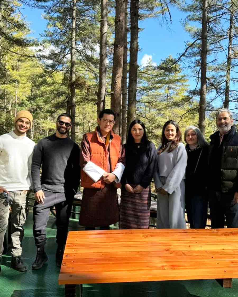 Shahid Kapoor visited Bhutan with his mother Neelima Azeem, in-laws Bela Rajput and Vikramaditya Rajput, wife Mira Rajput and brother Ishaan Khatter. They posed for a picture with the king and queen of Bhutan. 