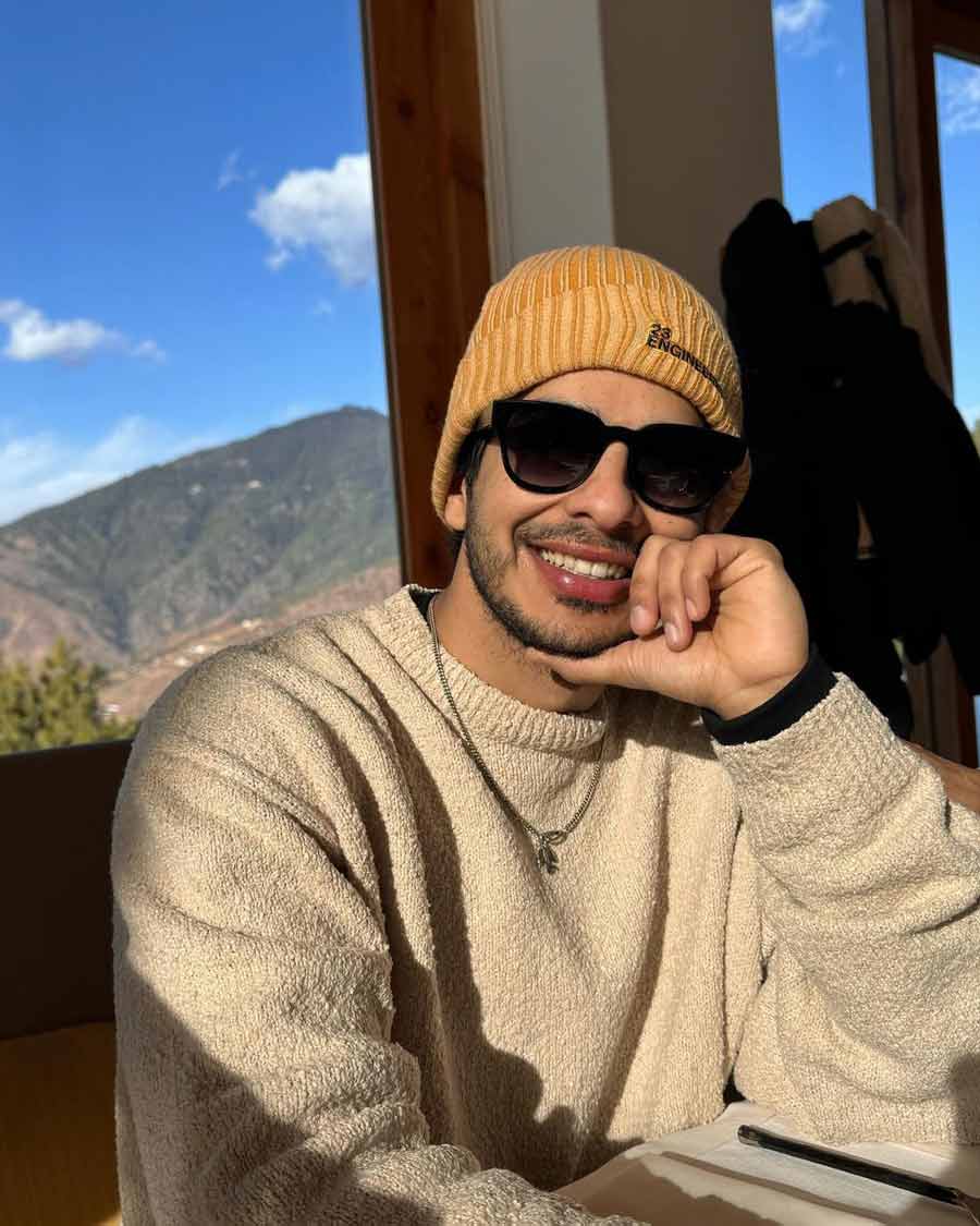 Ishaan Khatter posed for a sunkissed picture. The 28-year-old actor was last seen in Raja Menon’s Pippa, alongside Mrunal Thakur, currently streaming on Prime Video. 