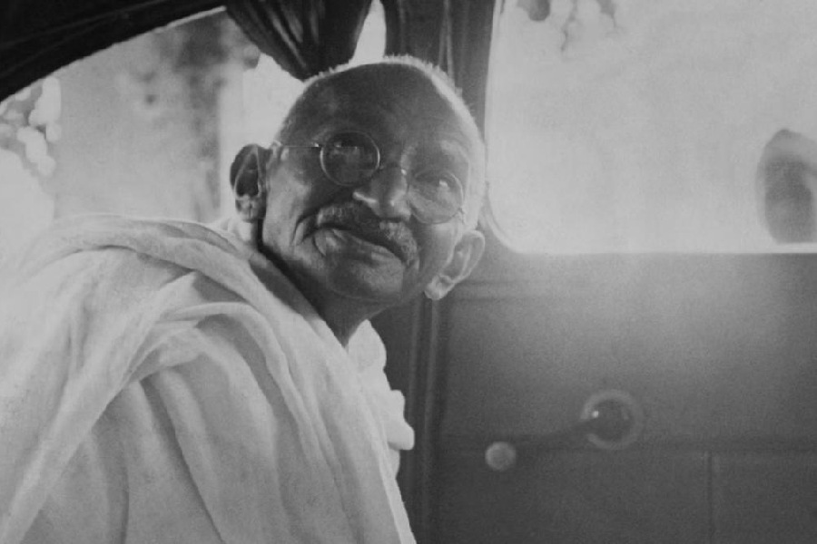 Book review | How not to become Gandhi: Perry Garfinkel’s six moral ...