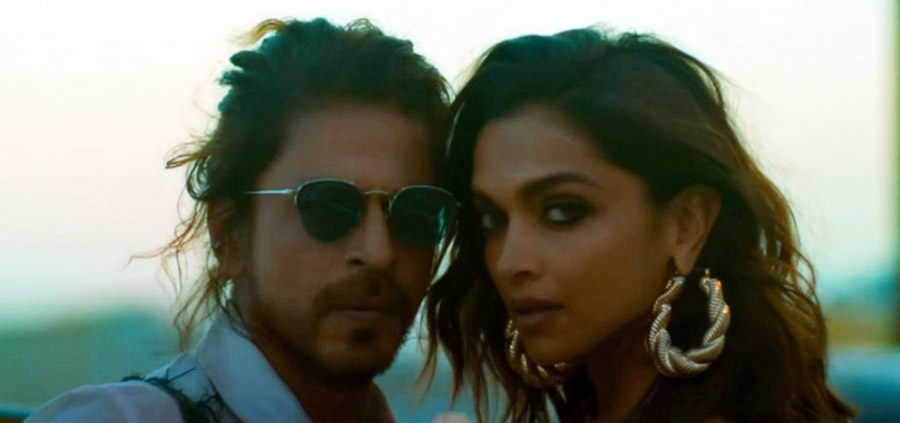 Deepika wore big and chunky hoops as the main accessory with her outfit in another song from the Shah Rukh Khan-costarrer Pathaan — Jhoome Jo Pathaan. 