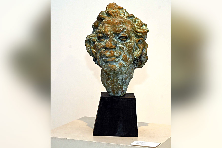 A masterly bronze head of Ramkinkar Baij, by Sushen Ghosh