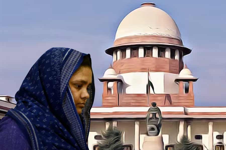 gangrape | Bilkis Bano case: Supreme Court quashes Gujarat government's  remission order, 11 convicts to return to jail - Telegraph India