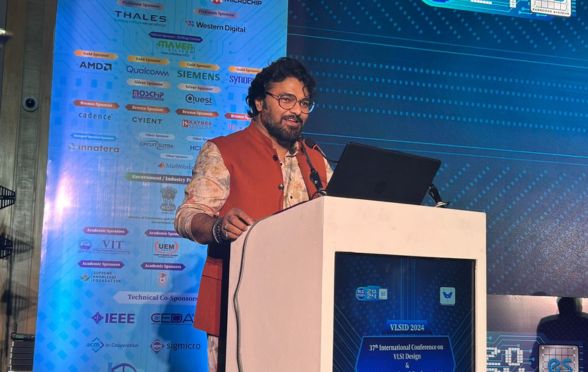 West Bengal IT Minister Babul Supriyo addressing the conference