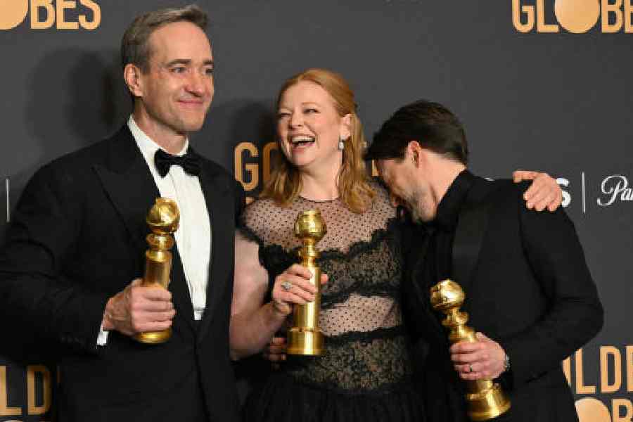 (L-R) Matthew Macfadyen, Sarah Snook and Kieran Culkin with their golden statuettes for Succession