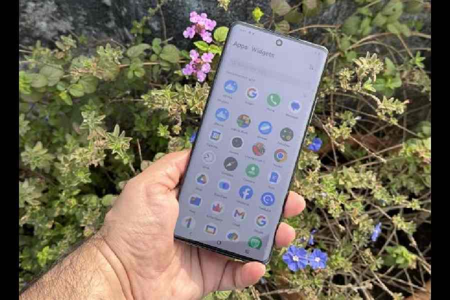 The phone has an excellent processor but for a premium phone it has too much bloatware