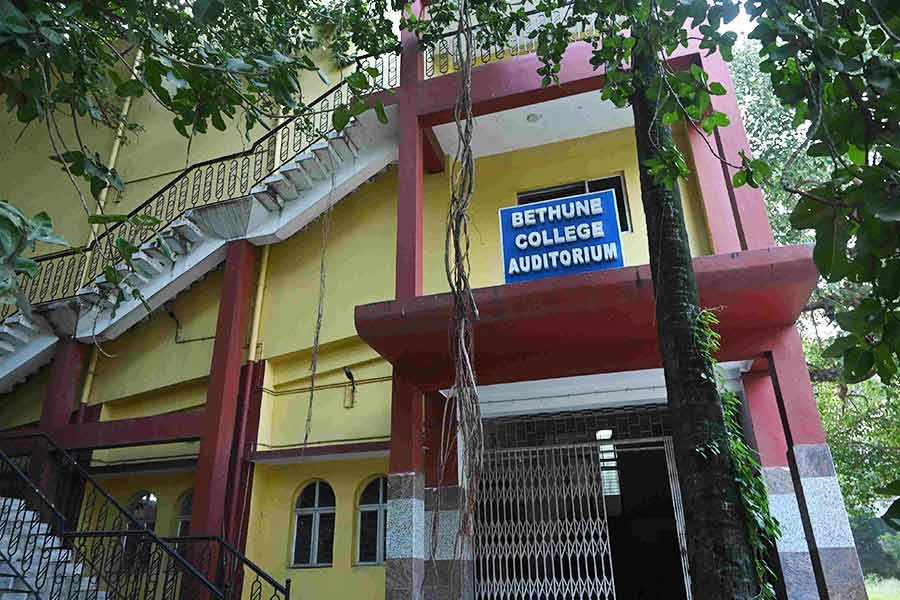 The old stable building was reconstructed in the late 1990s, and currently houses the auditorium and computer department