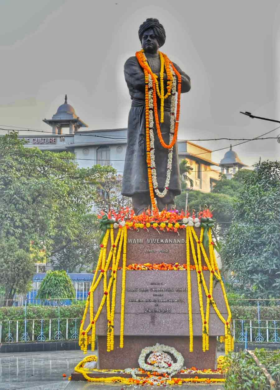 Swami Vivekananda’s statue at Golpark near Gariahat Junction is decorated with marigold flowers