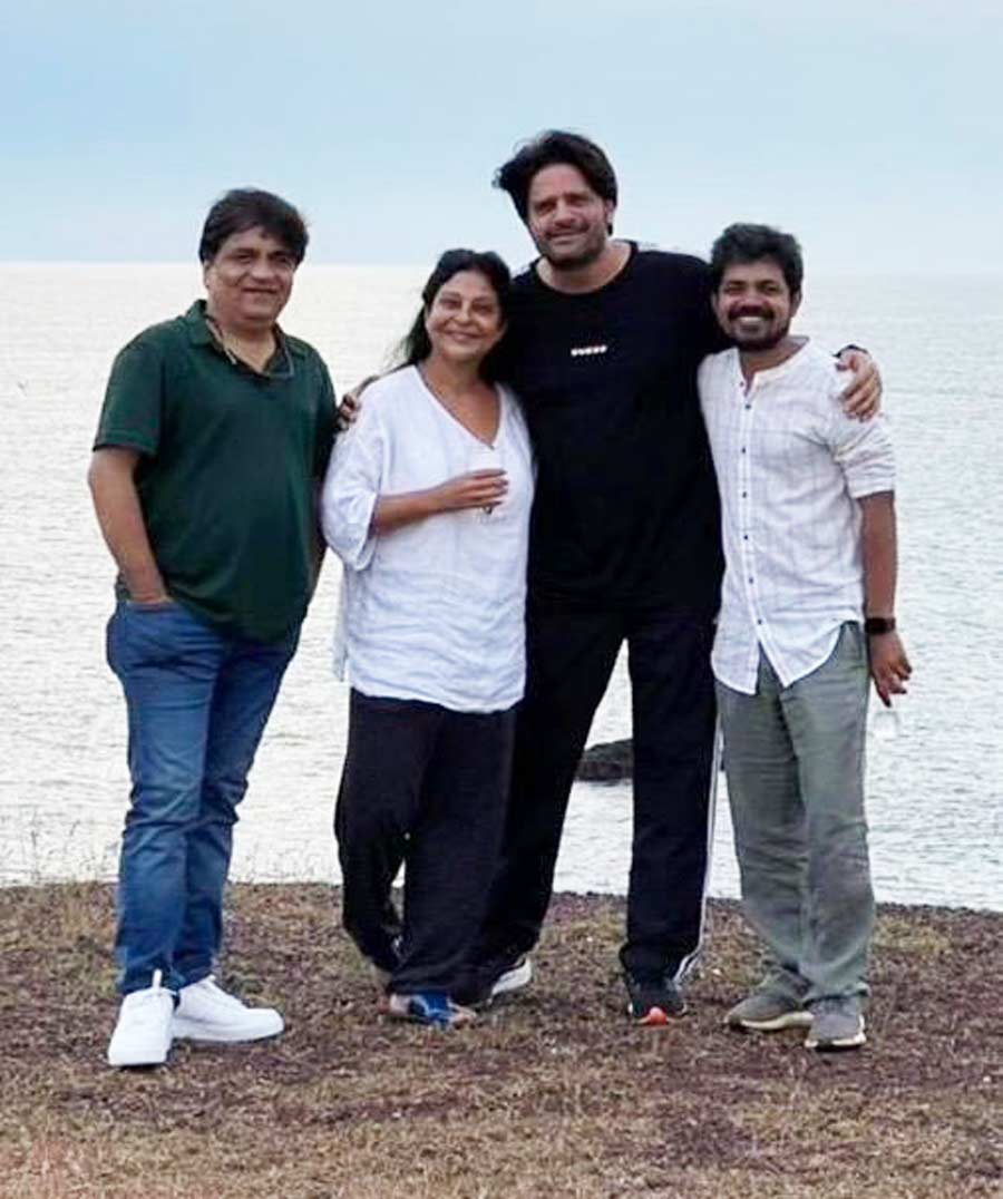 The actress remembered sending an anxiety-ridden message to director Avinash on her way to the shoot on the first day. “While I was absolutely and blissfully lost and honestly that was the only way of finding Shailaja,” Shefali wrote.
