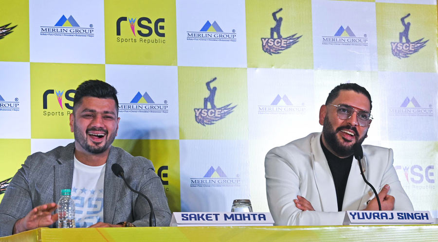 Former star Indian cricketer Yuvraj Singh and Merlin Group managing director Saket Mohta address the media at the launch of the Yuvraj Singh Centre for Excellence (YSCE) at Merlin Rise. The cricketer launched his high-performance training academy in the City of Joy. Yuvraj’s academy is located at Merlin Rise in Rajarhat. Conceptualised by the man himself, YSCE is not just another academy but an integrated 360-degree sports development institute created to be an outstanding base for player development where all players have the maximum possibilities to reach their full potential. YSCE’s out-of-the-box strategy focuses on developing the sporting ecosystem of the country via a multi-faceted approach which includes setting up high quality cricket academies across the country, identifying and supporting technology solutions for the enhancement of the sports, pitch intelligence, character building and events the full understanding of the laws