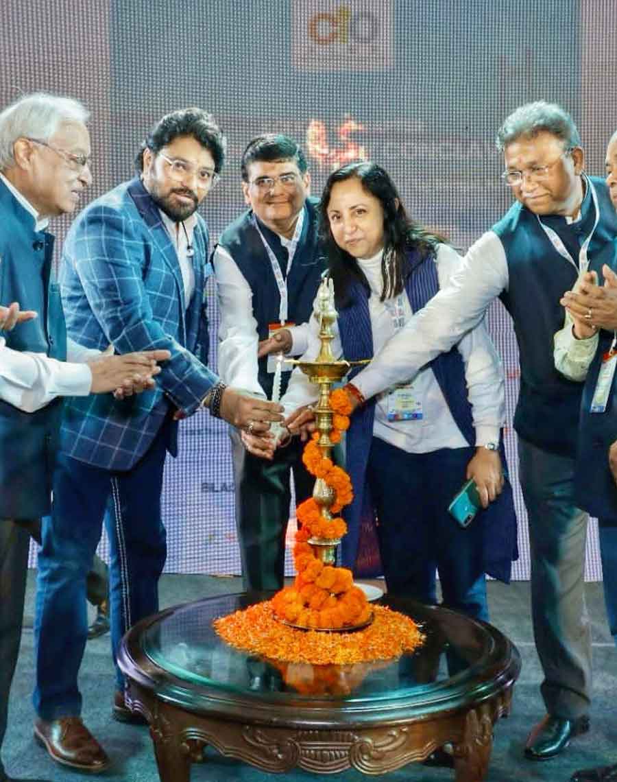 State minister of information technology and electronics and non-conventional and renewable energy Babul Supriyo inaugurated the fifth anniversary celebrations of CIO Klub Kolkata Chapter. A total of 120+ CIOs* from various parts of the country and even neighbouring Bangladesh attended the event