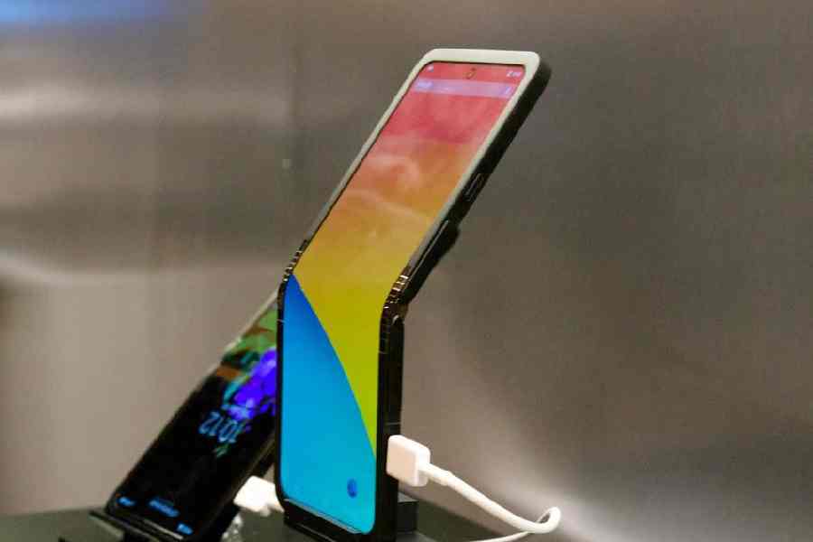 Samsung Flex In & Out Flip