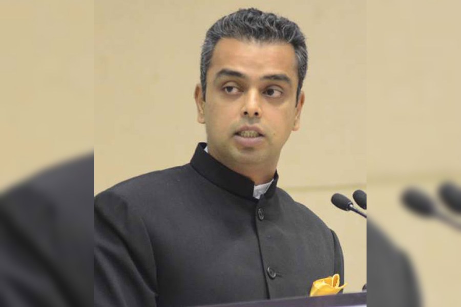 Milind Deora | Congress Leader Milind Deora Quits Party, Likely To Join ...