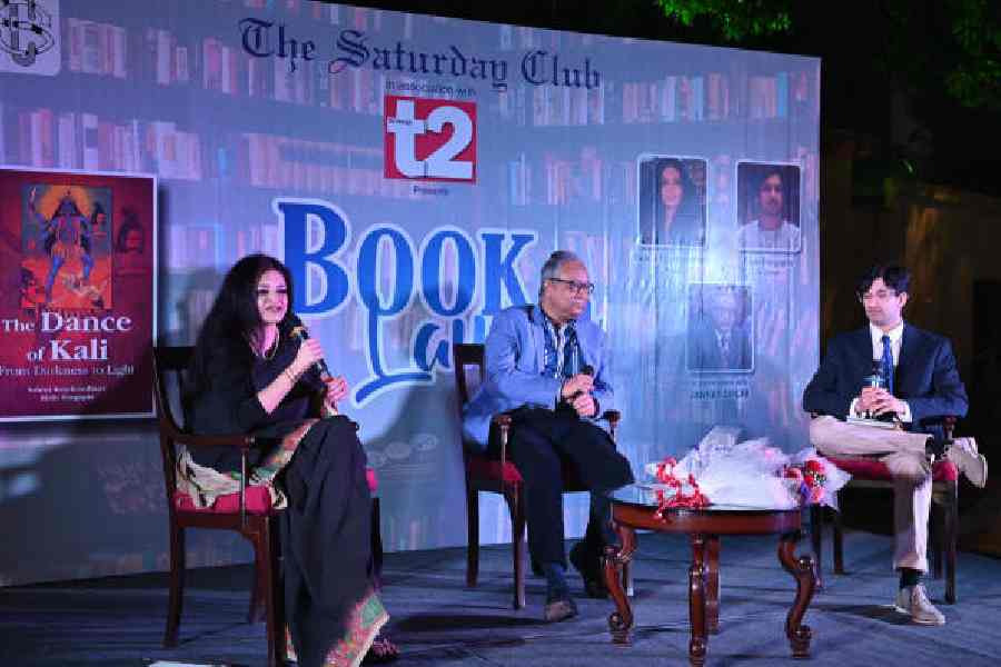 Sohini Roychowdhury (left) and Rishi Dasgupta (right), authors of The Dance of Kali, and Rajya Sabha MP Jawhar Sircar in a discussion that threw up unknown and interesting facts about the origin of Kali and what she stands for.