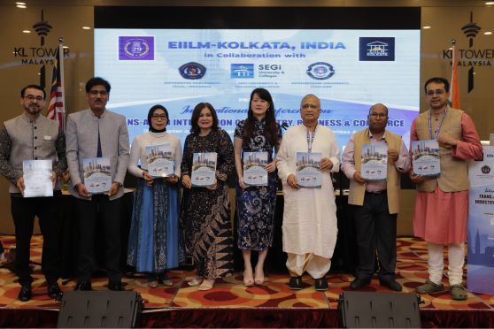 Unveiling of Conference Brochure at Asia Integration Dinner