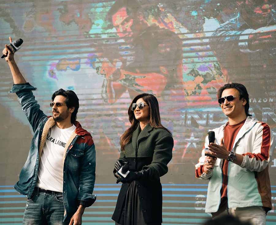 The lead actors participated in interactive sessions with fans in Delhi.