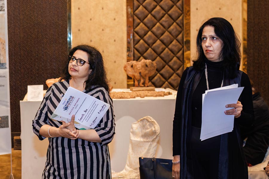 Secretary of Rotary Club of Calcutta Midtown, Radhika Sahni also attended the award ceremony. When asked about the selection process, she spoke about the club’s involvement with the artisans, labels and the products