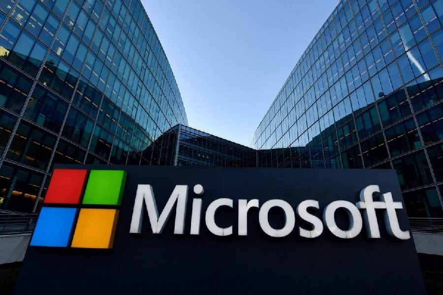 Microsoft | Microsoft Says State-backed Russian Hackers Accessed Emails ...