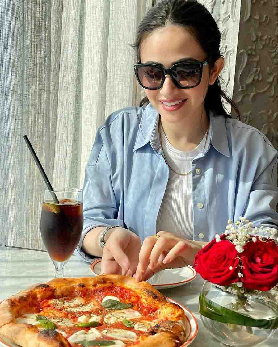 The 30-year-old actress made her debut with the 2012 drama Shehr-e-Zaat alongside Mahira Khan and Mikaal Zulfiqar. 