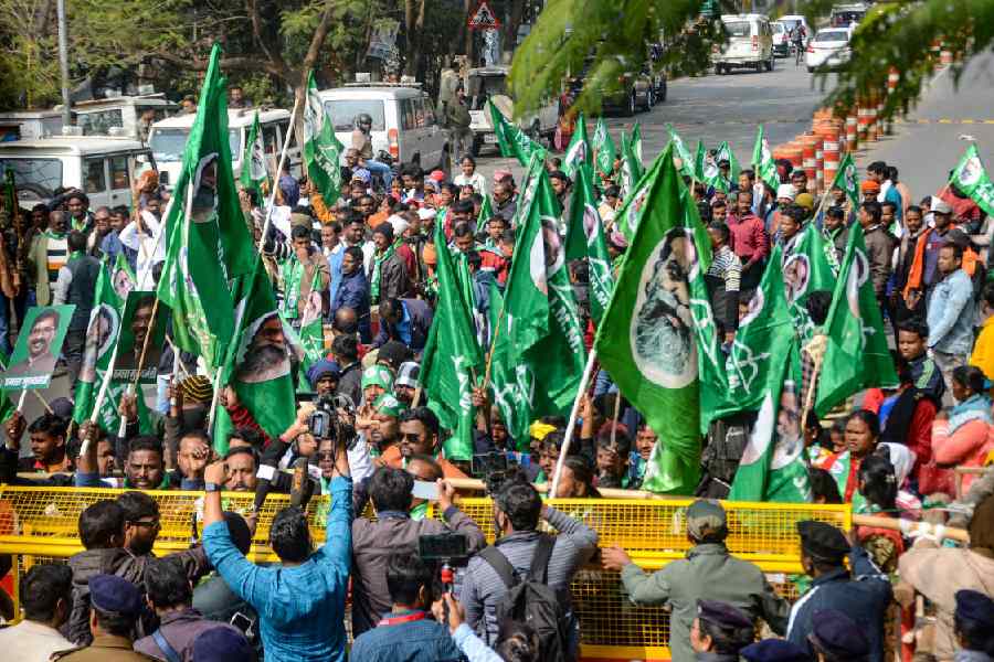 Hemant Soren | JMM, Tribal Outfits Stage Demonstration Across Jharkhand ...