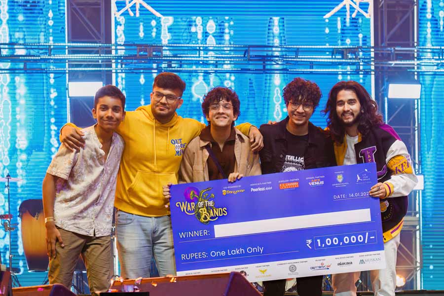 The winners of the competition were Horizon of Don Bosco Park Circus. For their rendition of ‘The Thrill Is Gone’ and ‘Jo Bhi Main’ from the movie ‘Rockstar’, they won a cash prize and the opportunity to have their debut single composed and curated by Arko Pravo. “We had only practised for four hours and got on stage. We did our best and we are thankful to everyone,” said the band