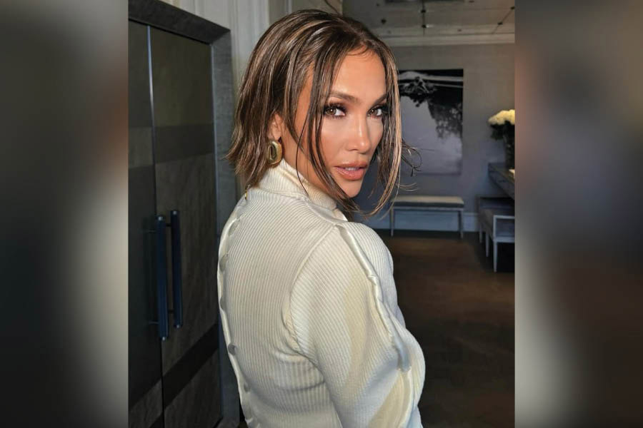 Jennifer Lopez Turns Heads At Paris Fashion Week In A Schiaparelli