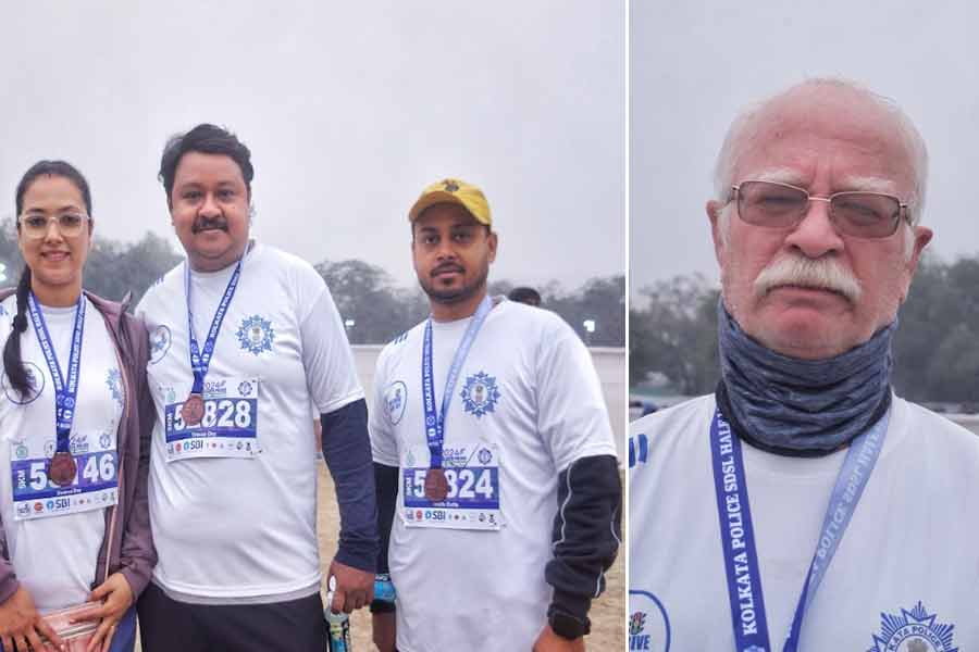 L-R: Swarna Dey, Tristub Dey and Tridib Dutta from Hatibagan, and 67-year-old Theodore Pitts from south Kolkata ran the 5km stretch