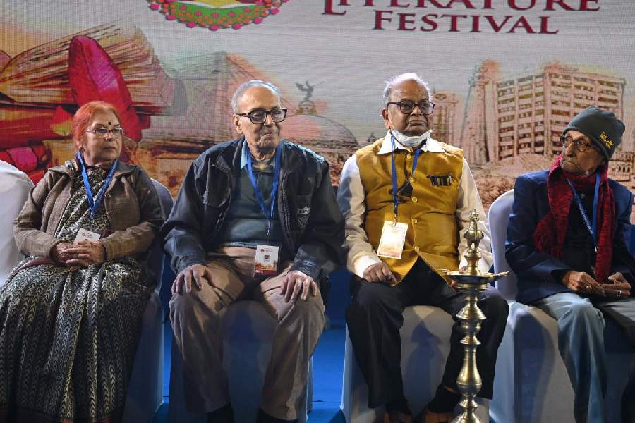(From left) Authors Bani Basu, Shirshendu Mukherjee, Mani Shankar Mukherjee and Sanjib Chattopadhyay at the inauguration of the 10th edition of Kolkata Literature Festival at Kolkata Book Fair on Friday.