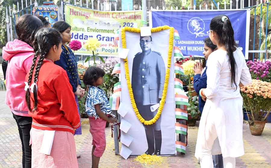 Schoolchildren pay tribute to Netaji Subhas Chandra Bose on his 127th birth anniversary  