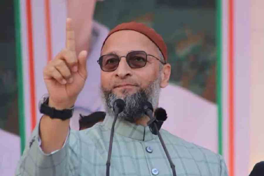 Asaduddin Owaisi Modi Govt Unable To Conduct Even One Exam Properly Owaisi On Cancellation Of 9224