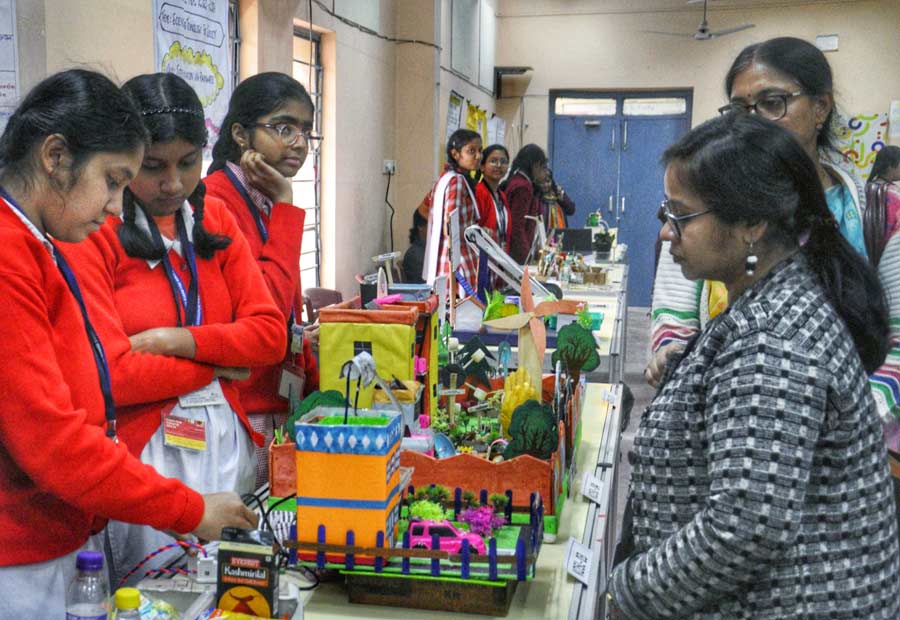 Kolkata District Youth Science Fair is being held at the Birla Industrial and Technological Museum on January 29 and 30  