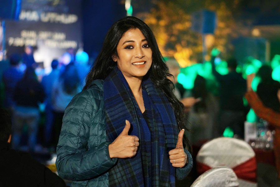 When Paoli Dam heard that Usha Uthup was coming to her own club to perform, she knew she couldn’t miss it. ‘Usha ma’am is very dear to me, and the undisputed queen of Indian pop. Only she could make a crowd dance like this,’ the actress said 